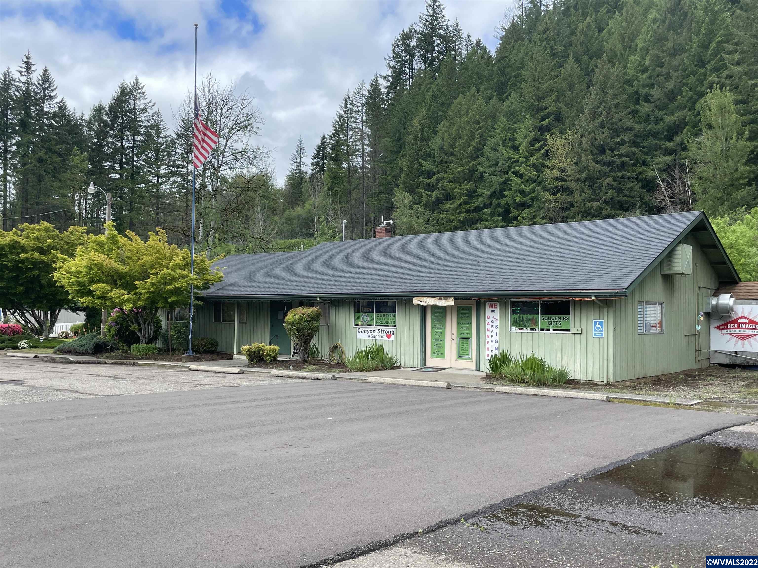 815 Nw Santiam Blvd, Mill City, OR 97360