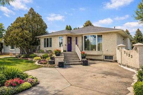 2123 10 Ave S, Lethbridge, AB, T1K0C3 | Card Image