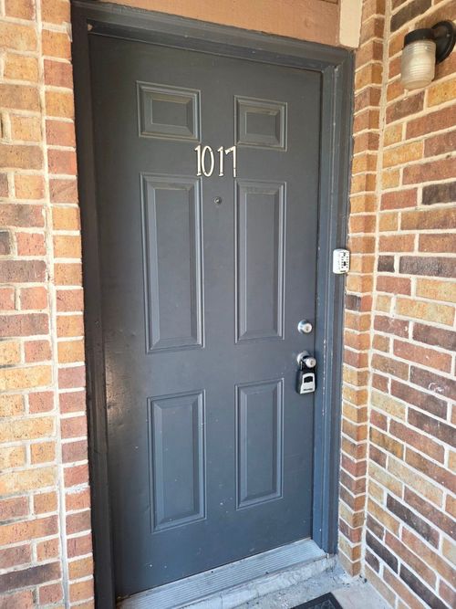 apt-1017-8109 Skillman St, Dallas, TX, 75231-2824 | Card Image