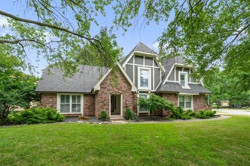 3617 Nw Blue Jacket Dr, Lee's Summit, MO, 64064-3015 | Card Image