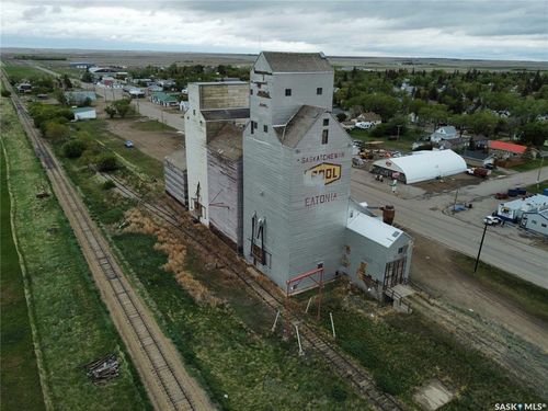206 Railway Ave E, Eatonia, SK, S0L | Card Image