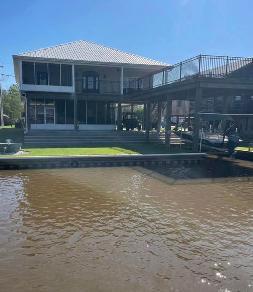 678 Paige Ln, Pierre Part, LA, 70339-4172 | Card Image