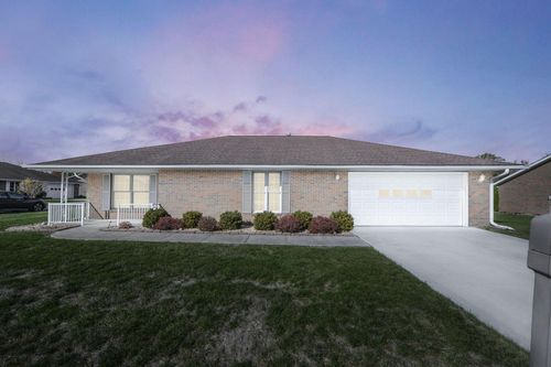 700 Shawn Dr, West Jefferson, OH, 43162-1485 | Card Image