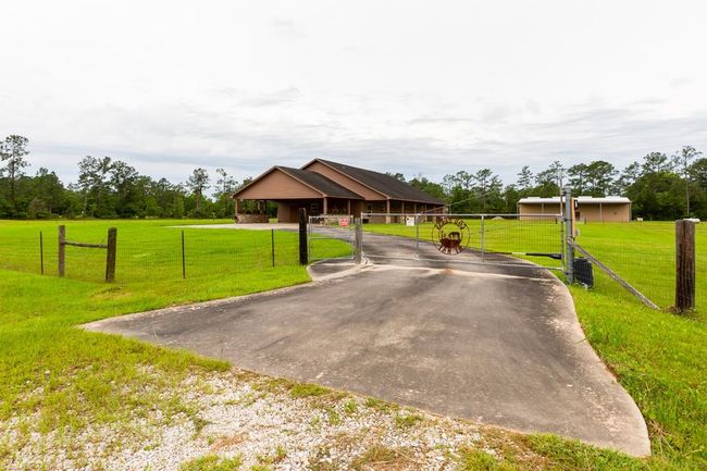 114 Holmes Rd, House other with 3 bedrooms, 3 bathrooms and null parking in Lumberton TX | Image 4