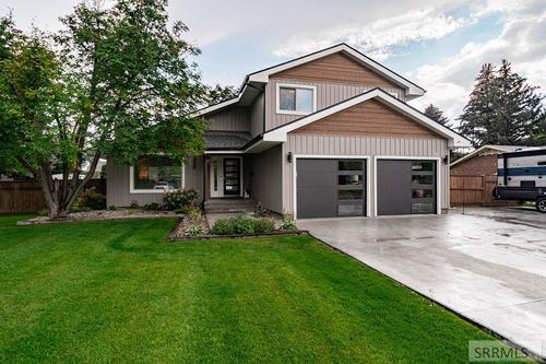 358 E 25th St, Idaho Falls, ID, 83404-6943 | Card Image