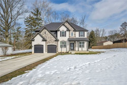 19736 Westwood Dr, Strongsville, OH, 44149-4141 | Card Image