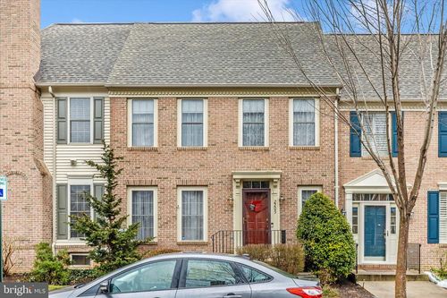 2205 Garden Ln, FREDERICK, MD, 21701-3238 | Card Image
