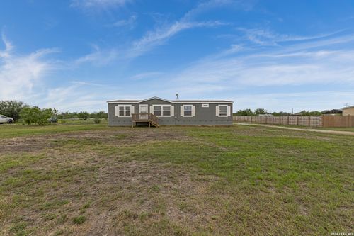 240 Private Road 4653, Hondo, TX, 78861-2226 | Card Image