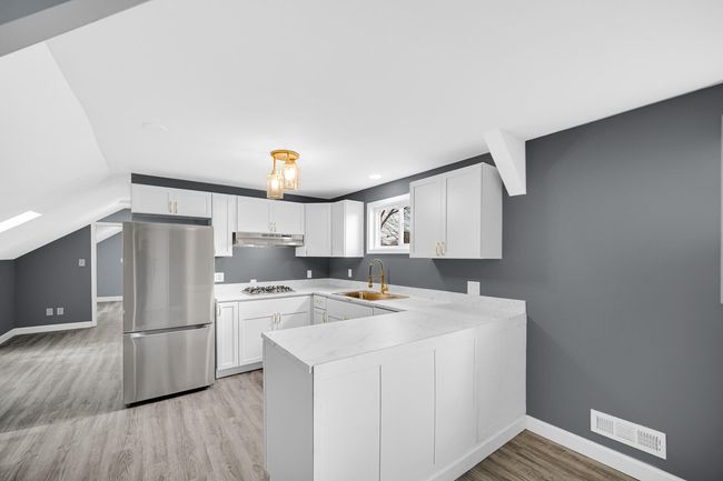 Suite B Kitchen Dining | Image 20