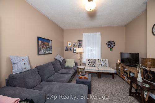upper-apartment-554 2nd Ave E, Owen Sound, ON, N4K2G6 | Card Image