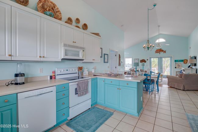 108 W Dolphin Dr, House other with 3 bedrooms, 2 bathrooms and null parking in Oak Island NC | Image 32