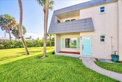 444 Blue Jay Lane, Condo with 2 bedrooms, 2 bathrooms and null parking in Satellite Beach FL | Image 1