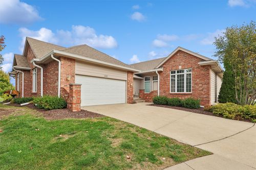 1927 Nw 126th St, Clive, IA, 50325-8164 | Card Image