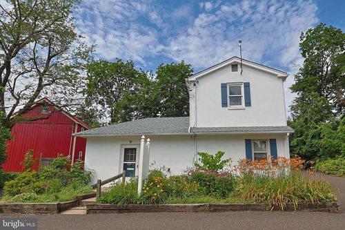 10 Kerns Ave, CHALFONT, PA, 18914-2910 | Card Image