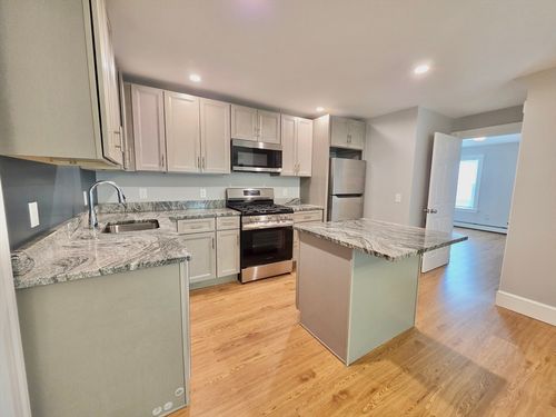 5-5 Greystone Ave, North Providence, RI, 02911-1013 | Card Image