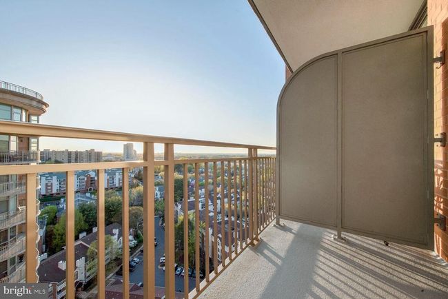 APT-1618 - 8220 Crestwood Heights Dr, Condo with 1 bedrooms, 1 bathrooms and null parking in MCLEAN VA | Image 10