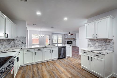 2023 Lake Trail Dr, Heartland, TX, 75126-8275 | Card Image