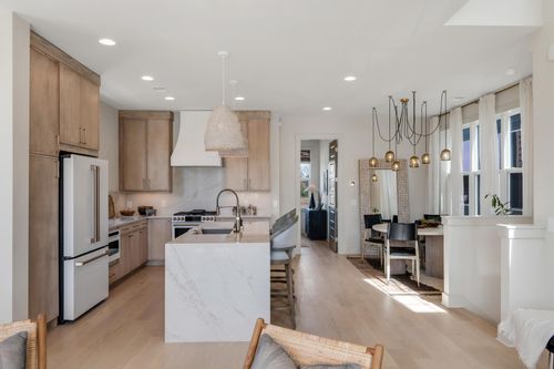 2432 Heiman Street W, Nashville, TN, 37208 | Card Image