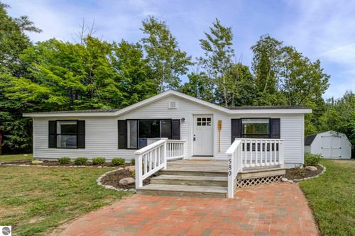 580 N Popp Rd, Lake Leelanau, MI, 49653 | Card Image