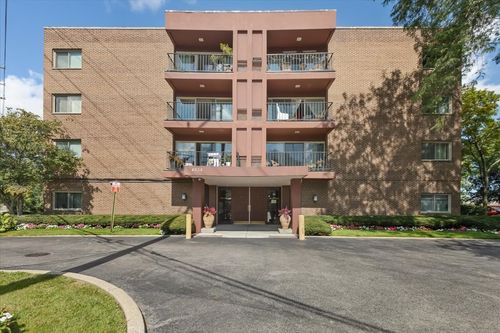 apt-401-4838 Howard St, Skokie, IL, 60077-2856 | Card Image