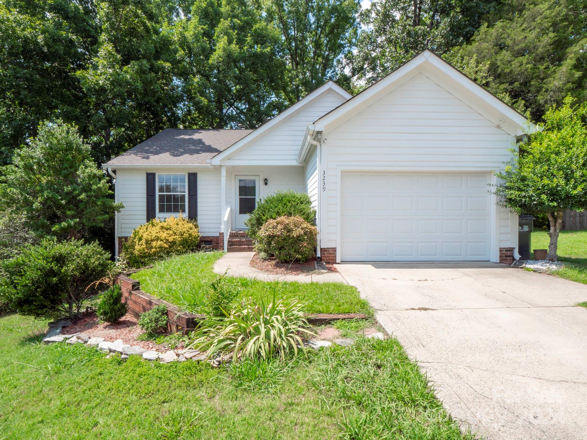 Rheinwood Ct, Matthews, NC 28105