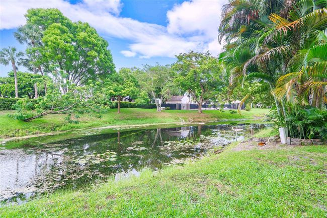 4306 Carambola Cir N, Townhouse with 2 bedrooms, 3 bathrooms and null parking in Coconut Creek FL | Image 18