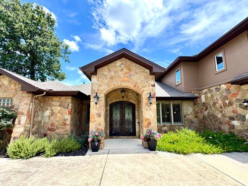 306 Bridgepoint Dr, Kingsland, TX, 78639-9617 | Card Image