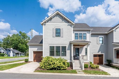 2728 Kilgo Way, Charlotte, NC, 28205-3581 | Card Image