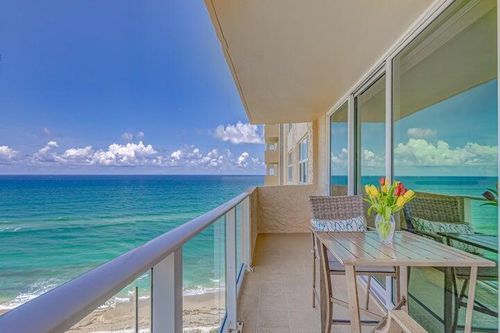 1502-5440 N Ocean Dr, Riviera Beach, FL, 33404-2528 | Card Image