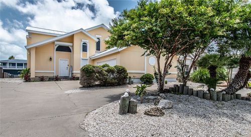 129 Sea Breeze Dr, Aransas Pass, TX, 78336-5803 | Card Image