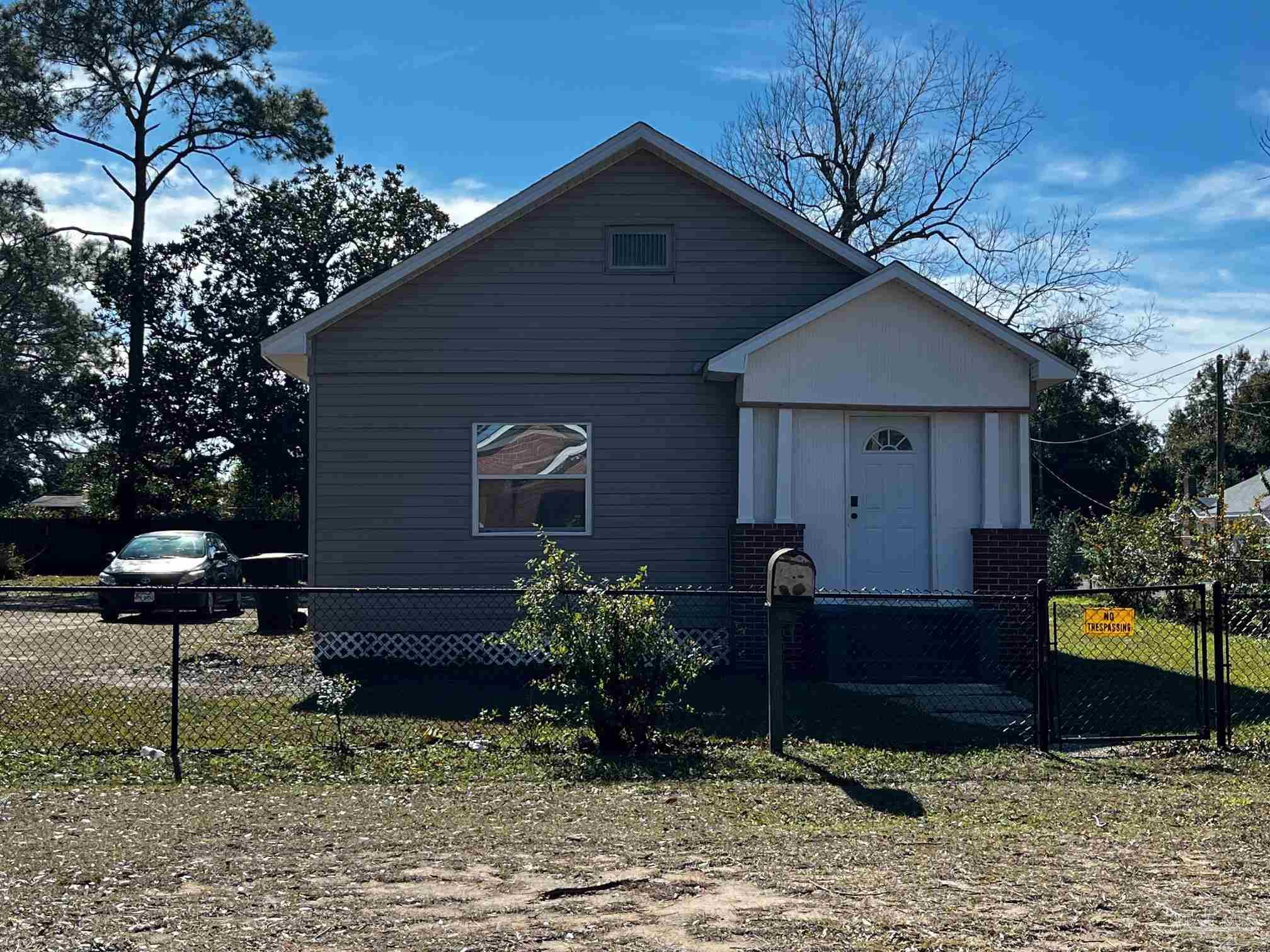 Gadsden St, Pensacola, FL 32505
