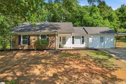 38 Shore Dr, Greenville, SC, 29611-3059 | Card Image