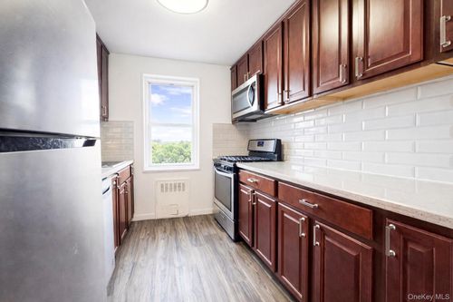 apt-648-11 Balint Dr, Yonkers, NY, 10710-3959 | Card Image