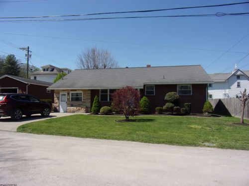 4 Tucker St, Buckhannon, WV, 26201-2523 | Card Image