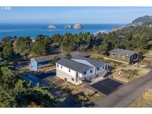 110 Crescent St, Tillamook, OR, 97141-5100 | Card Image