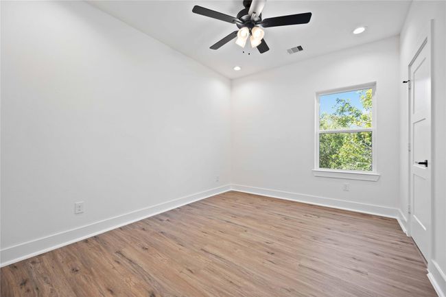 Secondary Bedroom | Image 22
