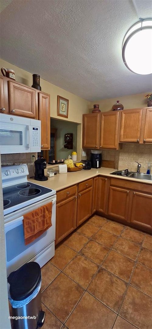 112-2728 N Garden Drive N, Lake Worth, FL, 33461 | Card Image