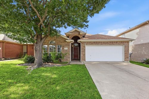 2809 Bull Shoals Dr, Fort Worth, TX, 76131-2027 | Card Image