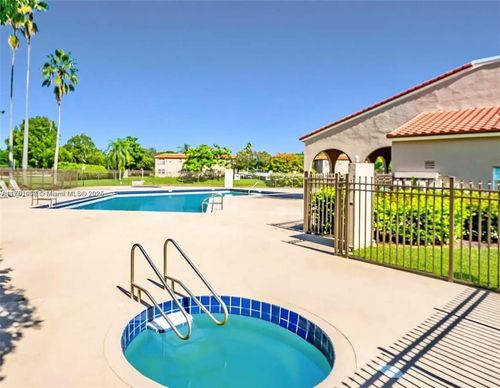 apt-201-333 Sw 86th Ave, Pembroke Pines, FL, 33025-1486 | Card Image