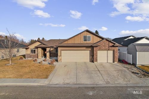 2002 Red Tail St, Rupert, ID, 83350 | Card Image
