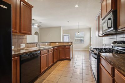 Kitchen | Image 2