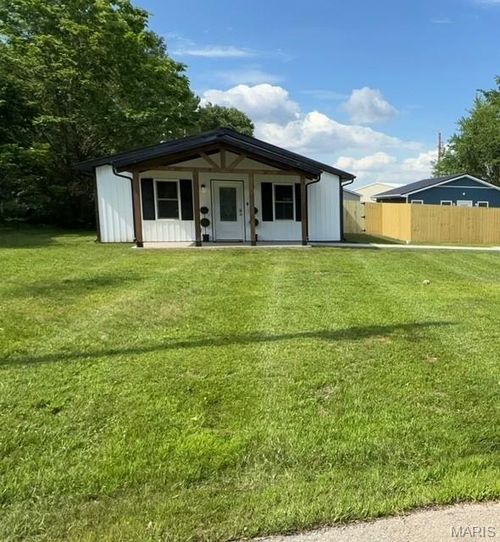 200 Missouri & Home Ave, St James, MO, 65559 | Card Image