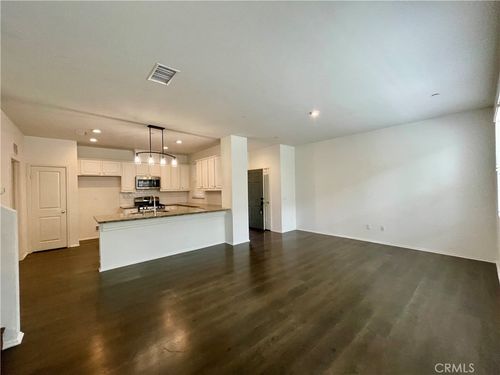 85-205 W Via Presido, Ontario, CA, 91762 | Card Image