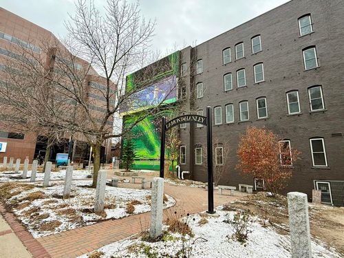 1138 Elm St, Manchester, NH, 03101-1531 | Card Image