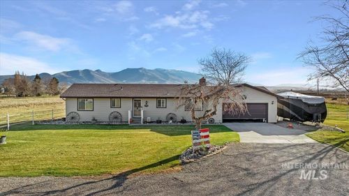 411 Mountain View Ln, Burley, ID, 83318-6600 | Card Image