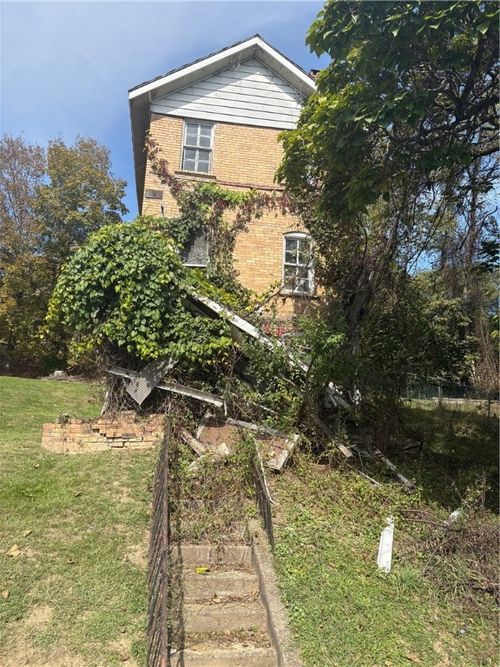 310 2nd St, Marianna, PA, 15345-2008 | Card Image