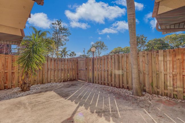 APT-23B - 1458 N Lawnwood Cir, Condo with 2 bedrooms, 3 bathrooms and null parking in Fort Pierce FL | Image 9