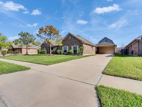 6827 Davy Crockett Dr, Manvel, TX, 77578-3983 | Card Image