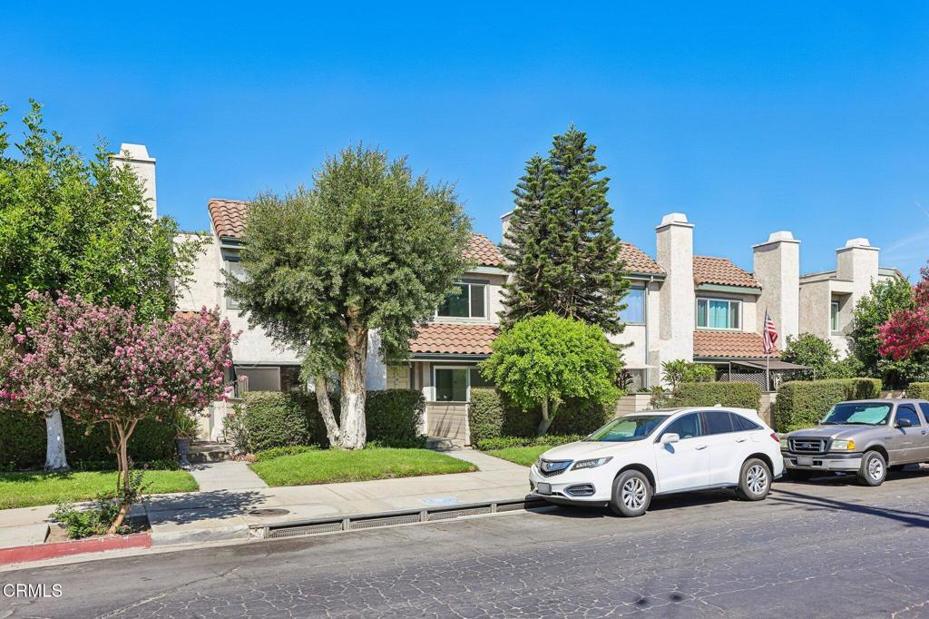 Residential in North Hills 3