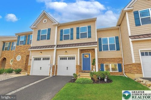 3972 Mink Rd, Emmaus, PA, 18049-5200 | Card Image